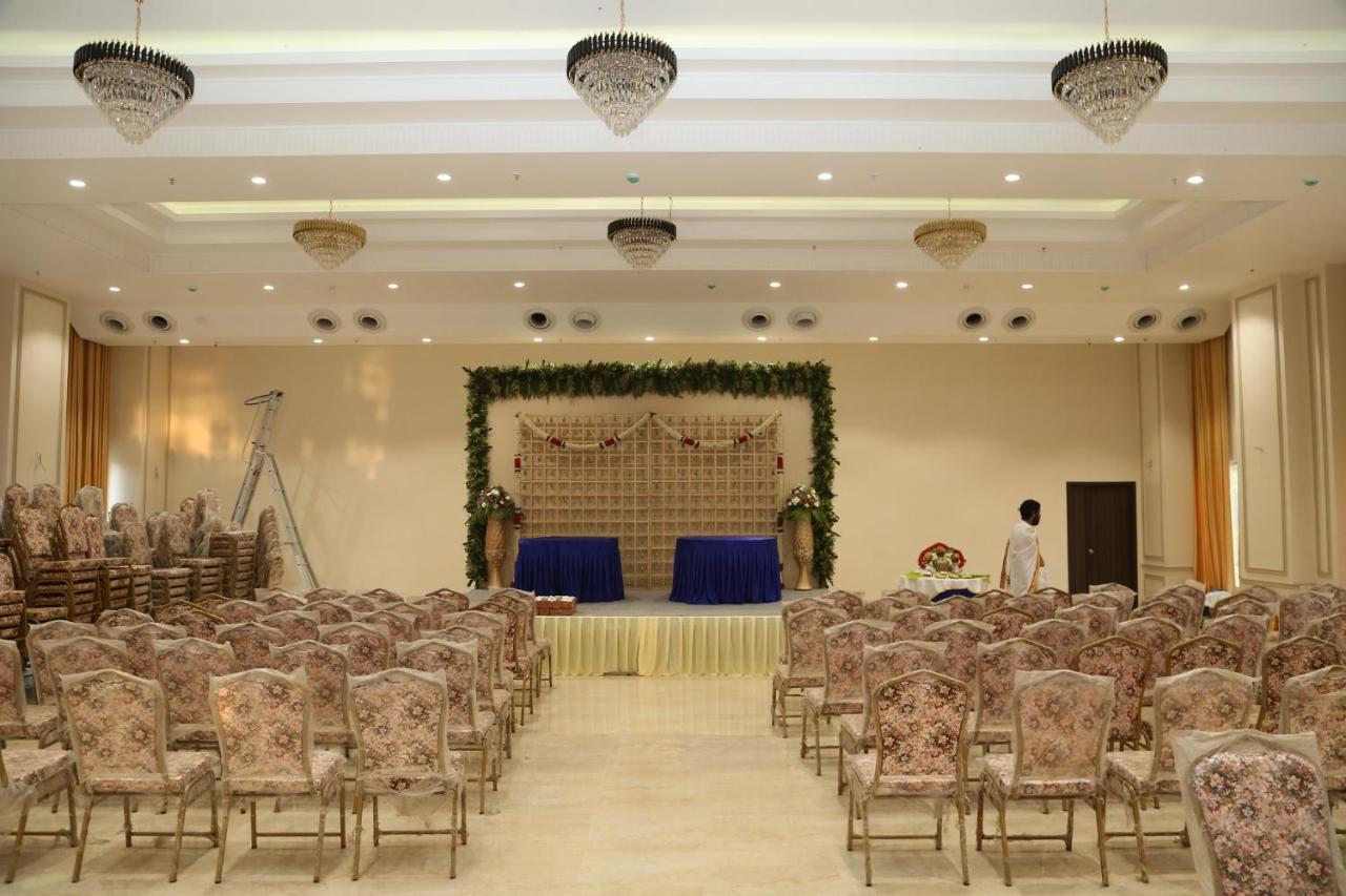 Hotel Skanda Palace Thiruttani 外观 照片